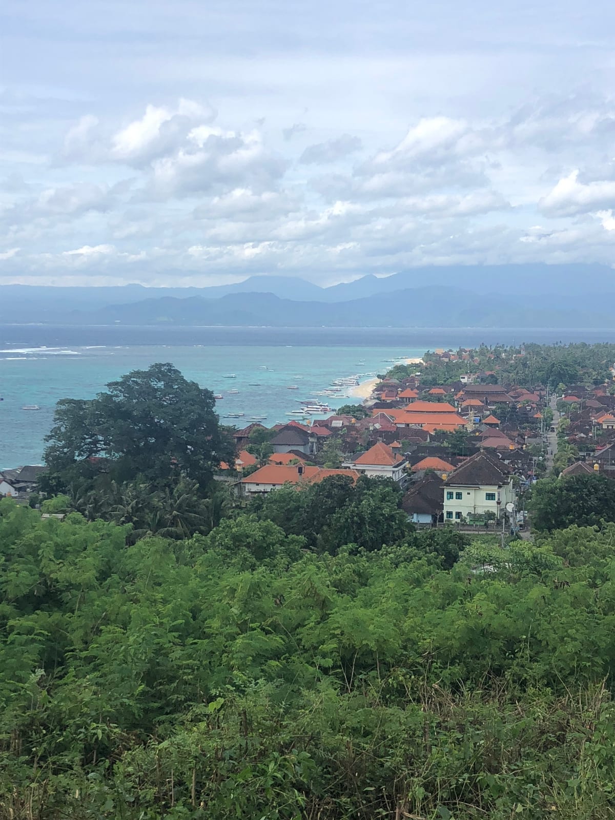horizon cloud coastal and oceanic landforms Devil's Tears in Bali