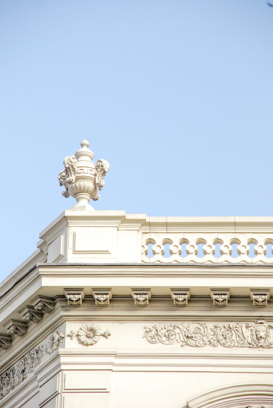 architecture molding column in Madrid