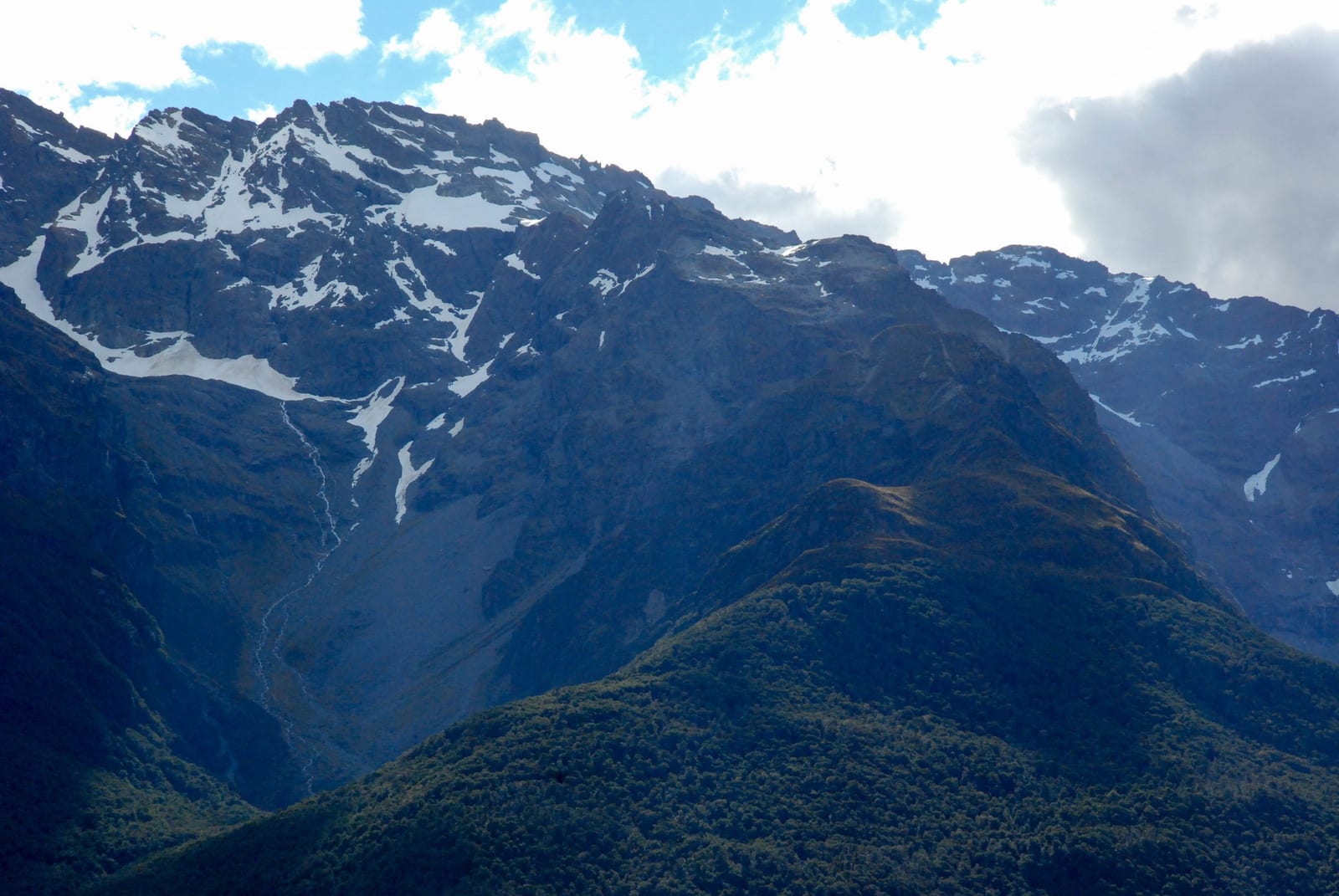 wide mountain range in New Zealand