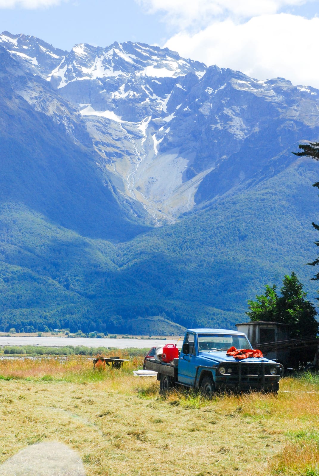vertical mountain range in New Zealand