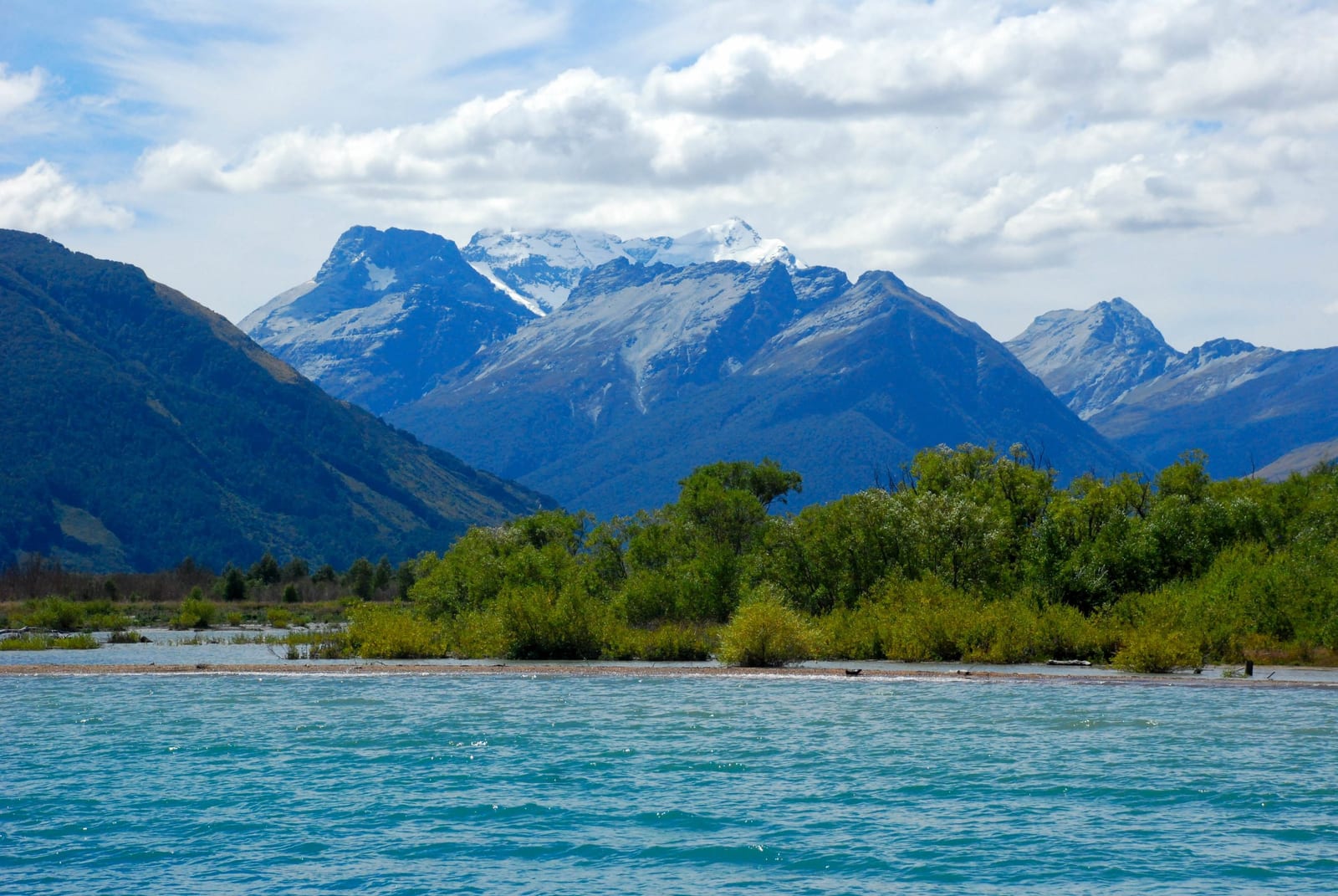 mountain lake landscape in New Zealand