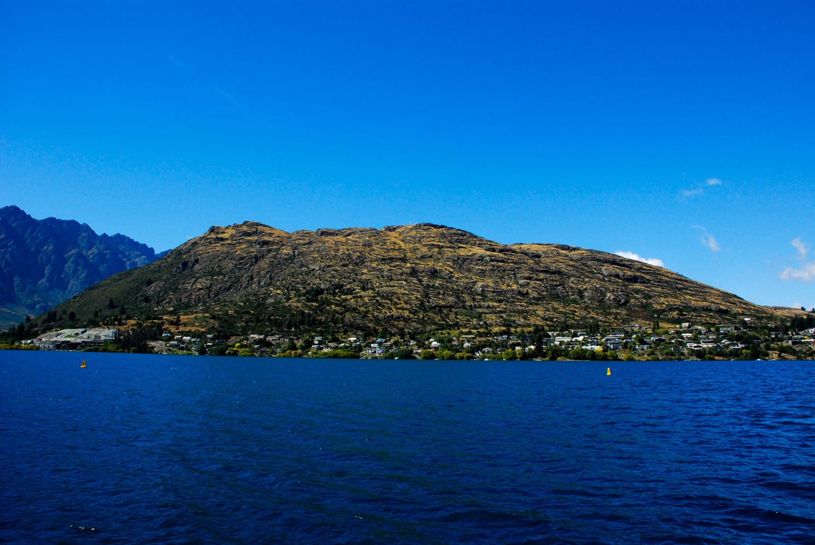 lake and mountain landscape in New Zealand